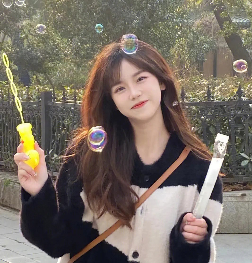 50英尺高的女人